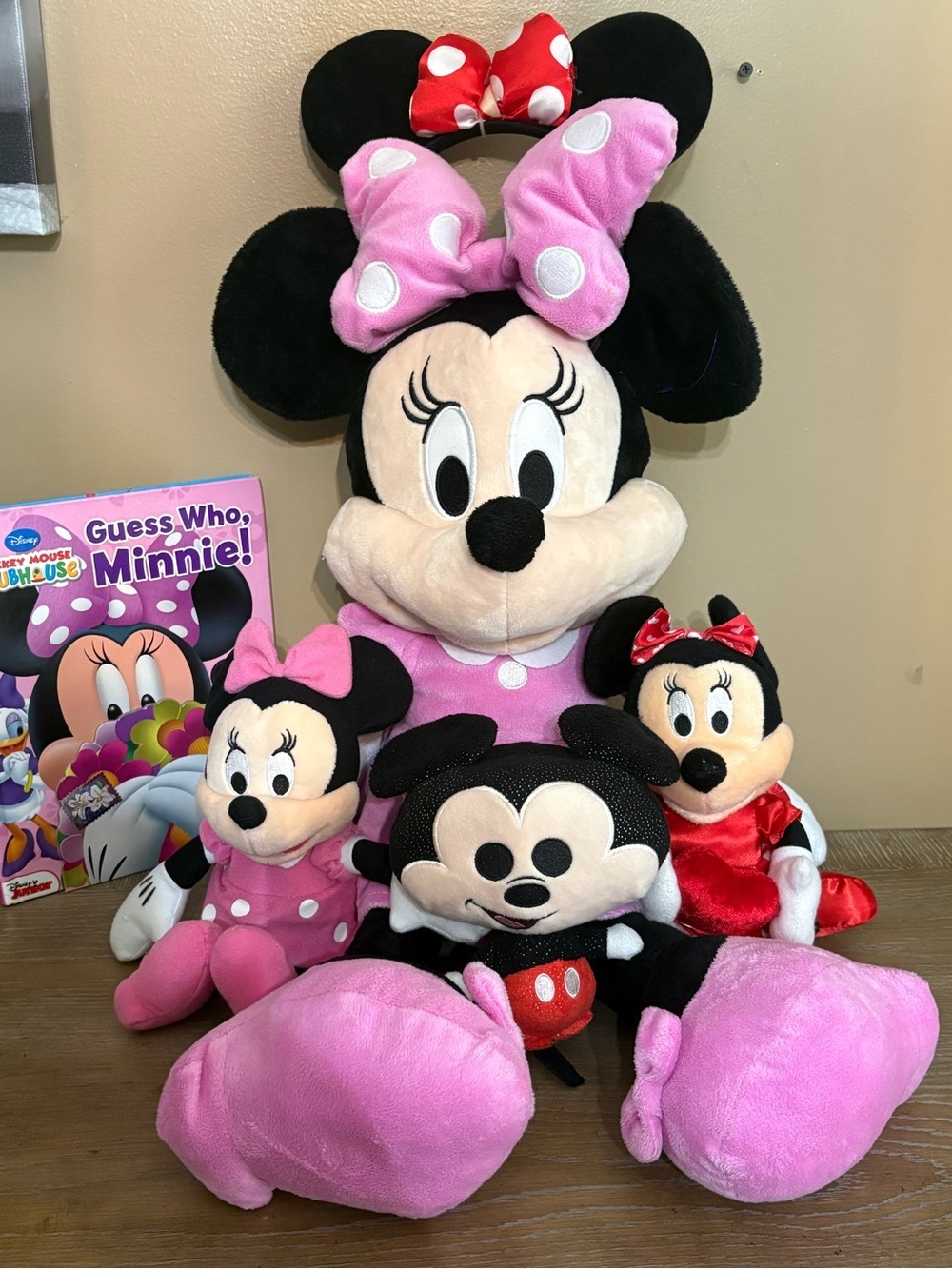 Disney Minnie Mouse Plush Lot Collectible Dolls Stuffed Animal
Bundle P15